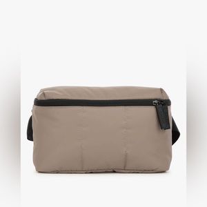 Calpak Luka Belt Bag / Crossbody Travel Bag/Travel Case/ EUC 💜